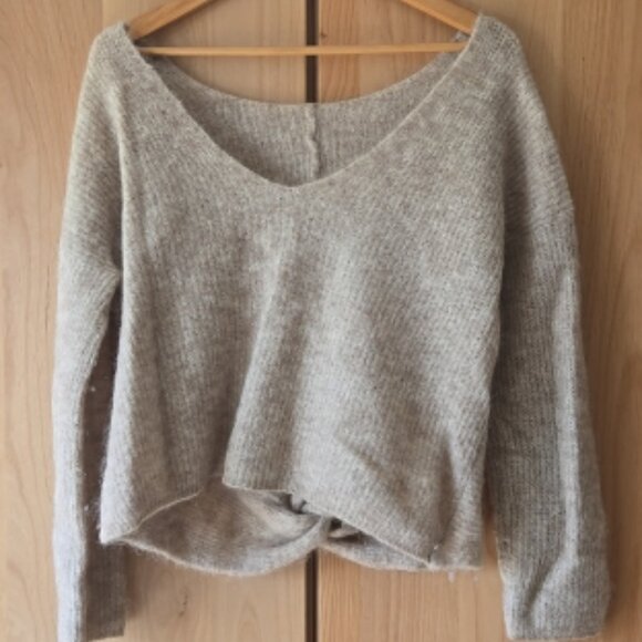 Sezane Zebulon Neutral Kid Mohair Blend Sweater, French Chic, Size Small - Picture 2 of 6